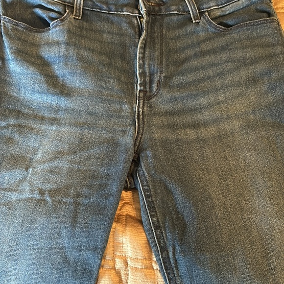 Old Navy High-Rise Flair Jeans - Picture 3 of 5
